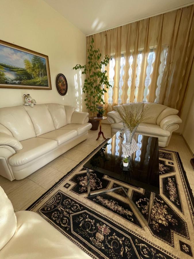 Vila Briart Lägenhet Durrës Exteriör bild