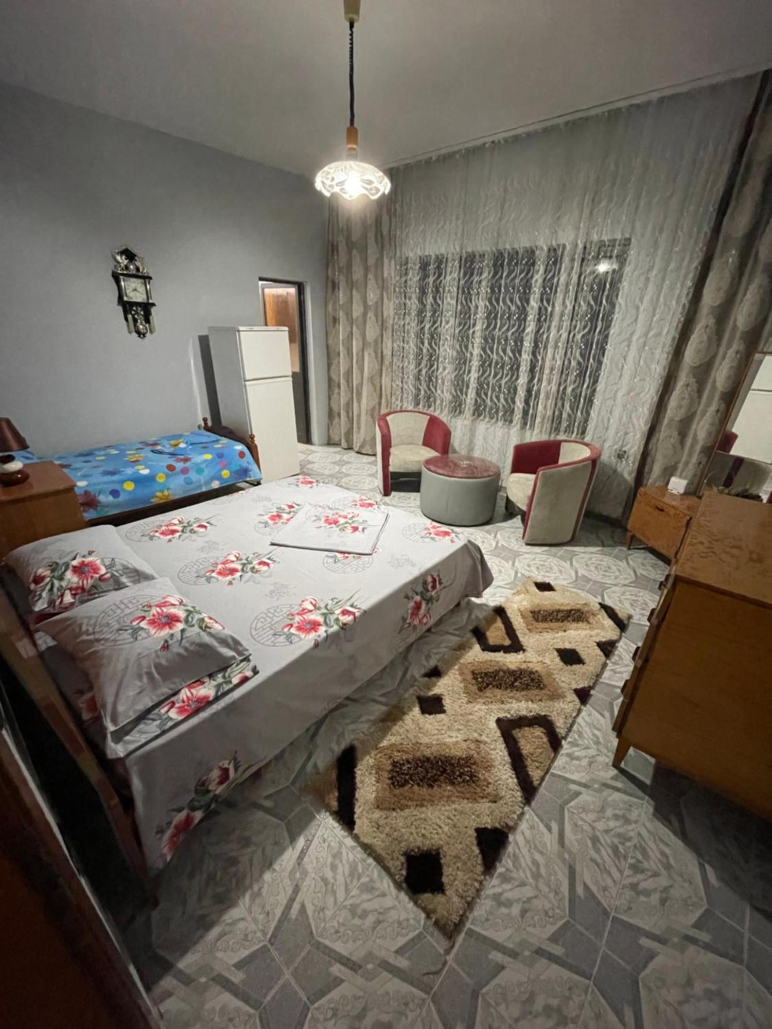 Vila Briart Lägenhet Durrës Exteriör bild